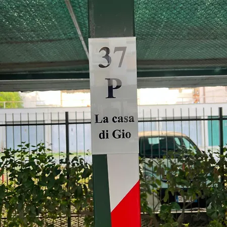 La Casa Di Gio Golf Tennis E Parcheggio Privato Apartmán