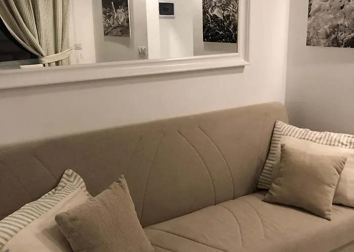 Lägenhet La Casa Di Gio Golf Tennis E Parcheggio Privato *